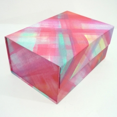 مربع هدية مغناطيسية ملونة